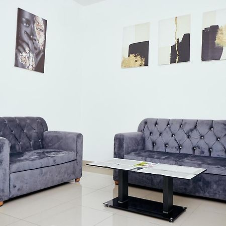L'Immeuble Queen M.N.M 杜阿拉 外观 照片